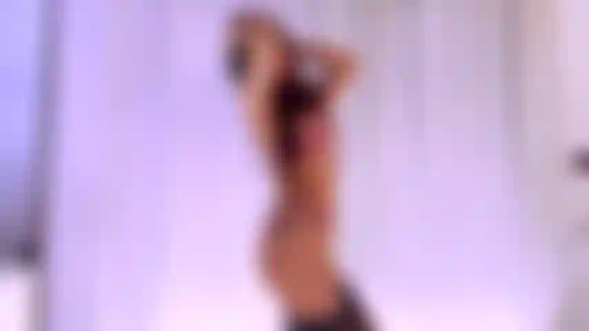 Ice cube & wet sex (20min).