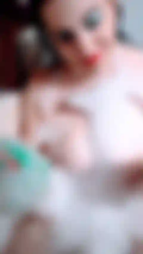 Clip de seins sudsy.