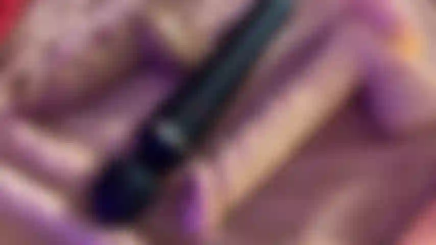 Je joue avec tous mes jouets.