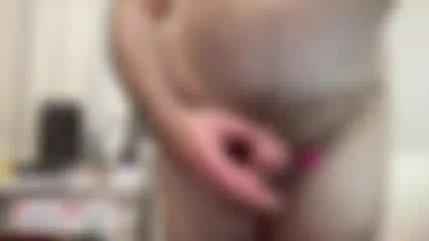 Coach karl explique son statut de circoncision et se branle [1387].