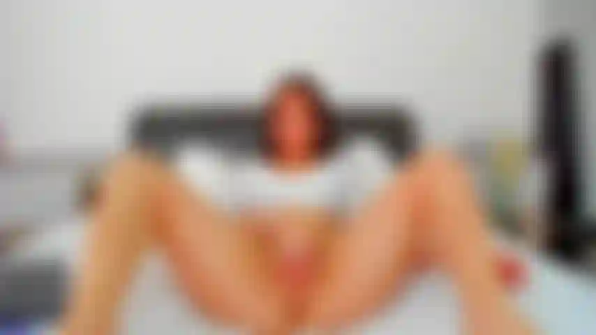 Tu veux voir comment je touche ma délicieuse bite ?