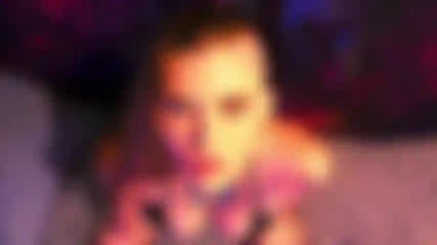 Le visage ahegao de la fille alt en a besoin.