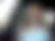 Cum rejoins-moi pour un peu de taquineries et de plaisir agréable dans mon camion alors que je montre mes seins à la vue de tous.