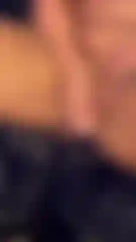 Je joue avec un nouveau jouet.