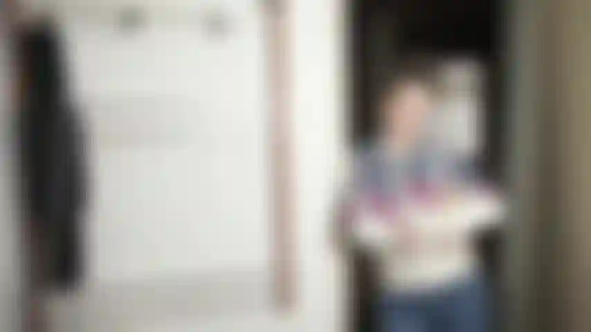 Séduction sur tapis roulant de dépanneuse aux gros seins.