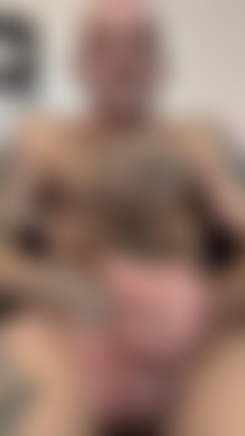 Show privé chatte cumin pour papa comme moi.