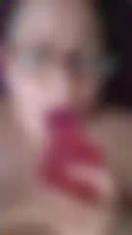 Un avant-goût pour toi, tu veux me regarder remplir mes trous ?