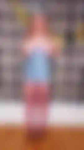 Bonne année ! ** Stripping, jeu de chatte et mésange.