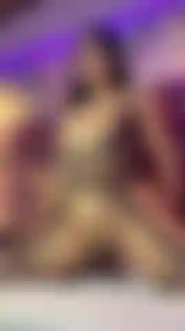 The Latina moves really well