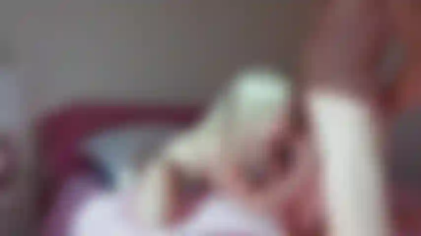 (B/g) cam torride ! Se faire baiser à genoux et sucer une bite.