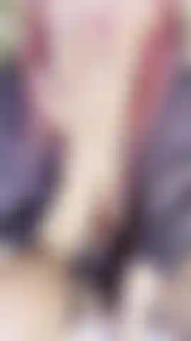Je mets un doigt dans mon anus.