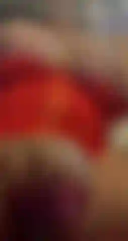 Je joue avec ma jolie bite.