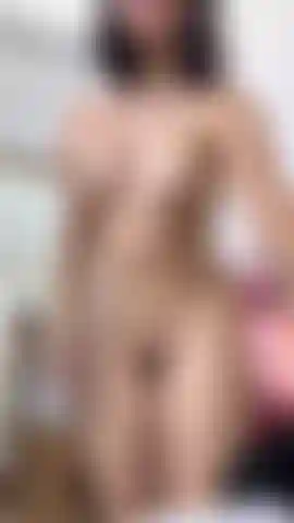 my pussy and my fingers so wet.. will you also eat my juices?