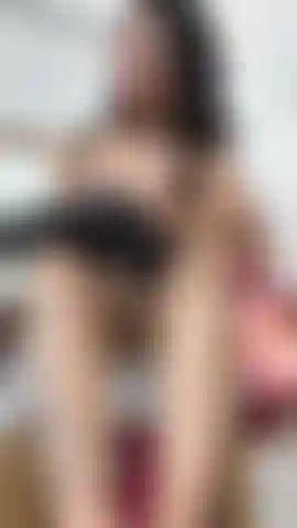 on your knees.. u will clean my feet.... kiss every toe!