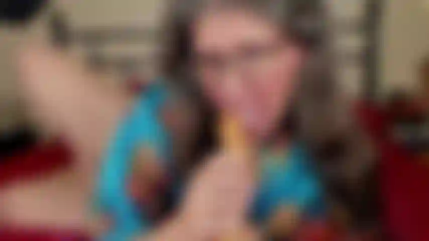 Gorge profonde, lécher, sucer, gode vanille bj.