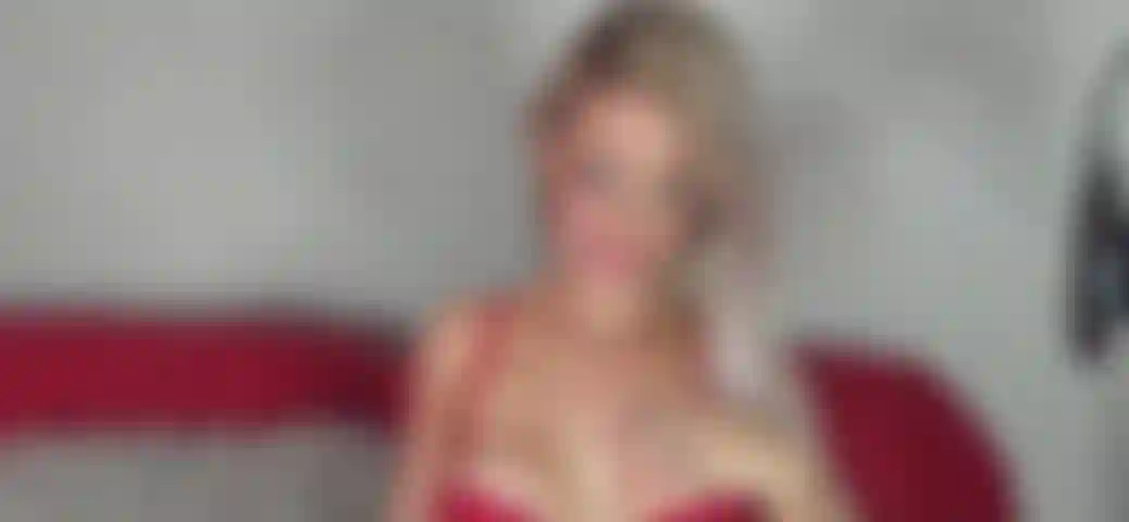 Me baise par derrière et j'éjacule xxx près de ma chatte serrée et humide pendant que je baise et jouis xxx (g).