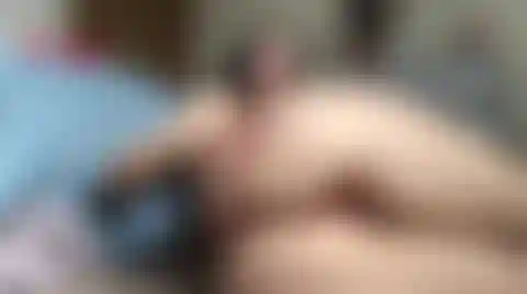 Butt video! Découvrez ce joli clip entièrement consacré à mes fesses !!! Regarde-moi la secouer, la fesser, la remuer et l'huile !
