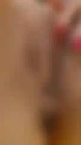 Remplis-moi de sperme et regarde-le se répandre.