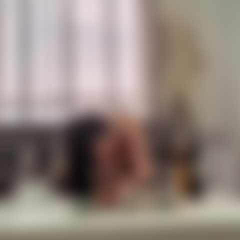 La meilleure pipe pour toi, ici dans mon salon.