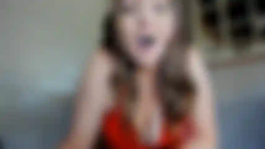 Je fume une cigarette et j'explique à quel point tu vas être une grosse salope de sperme ce soir.