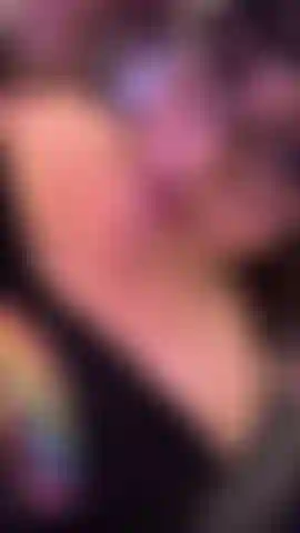 En train de baiser et de jouir sur ma grosse bite noire !