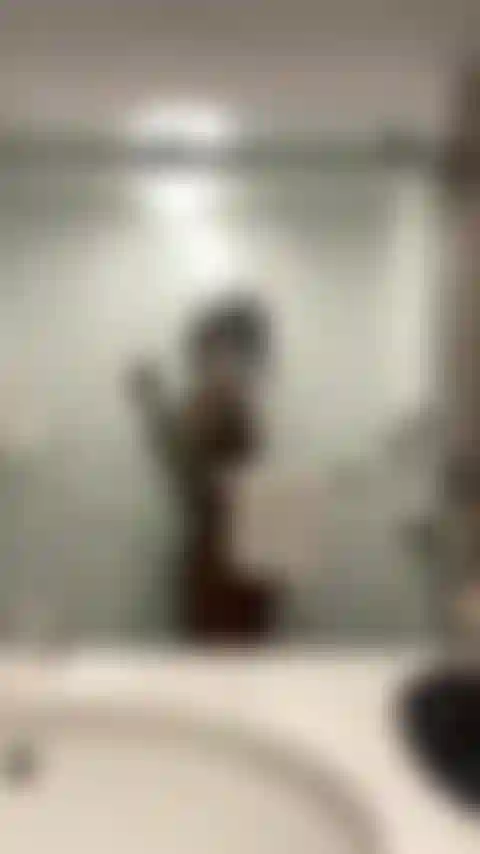 Clear shower chroniques.