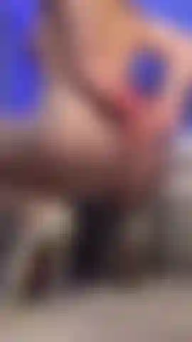 Culotte rouge et talons hauts) rien de trop)))).