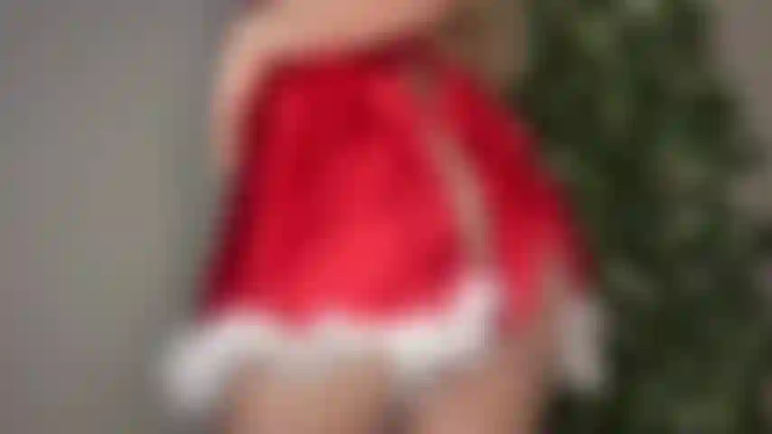 Je débballe doucement ton cadeau de noël mmm.