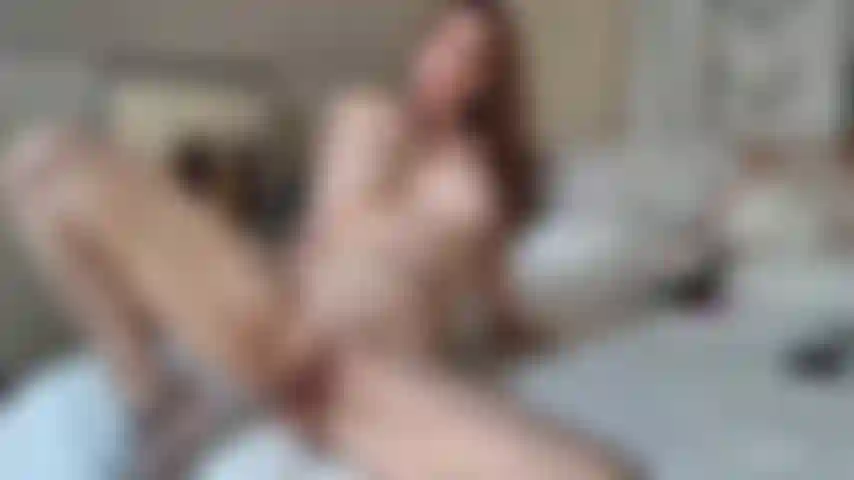 Une machine à baiser, du sperme qui coule, des paroles sales et super humides.