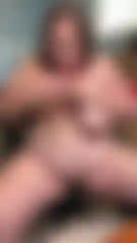 Kate gicle avec sa baguette.