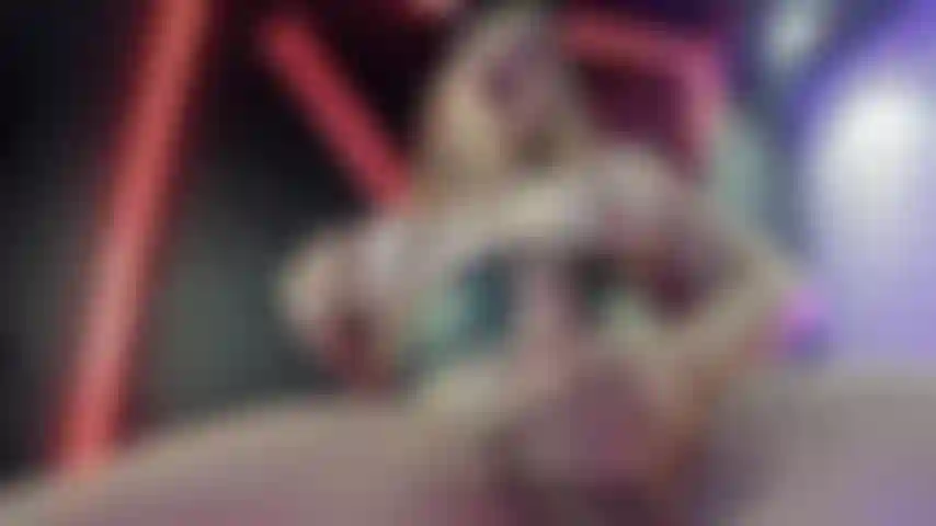 JERKING OFF AND NAKED BODY