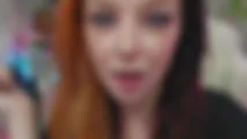 Inside (fétichisme de la bouche et de la gorge).