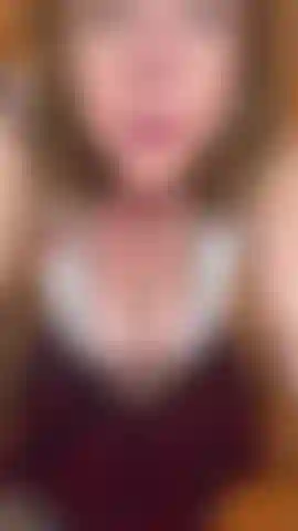 Vidéo d'étudiante ..Je joue avec ma tenue coquine jusqu'à ce que j'atteigne l'orgasme ..