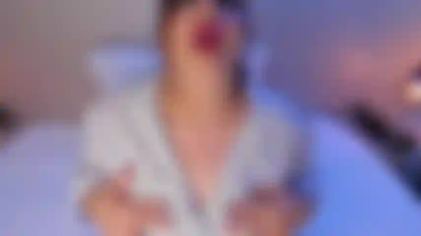 I feel so hot and I want you to spray your thick hot cum all over me!