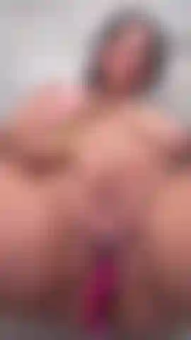 Curves that kill, eyes that hypnotize