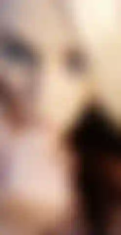 Je te supplie de venir me baiser.