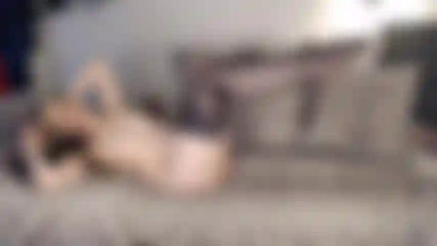 Avc pour la plante des pieds et les orteils, bon garçon.