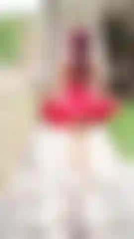 Tu aimes ma robe rouge ?