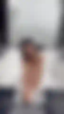 Entrez avec la douche, l'eau est froide.