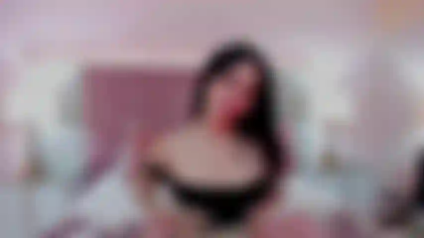 Je tape mon cul juteux et j'aime chaque seconde.