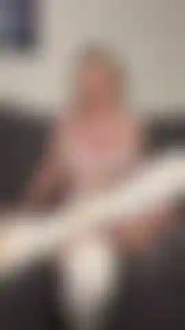 Qui demande un soin du visage.