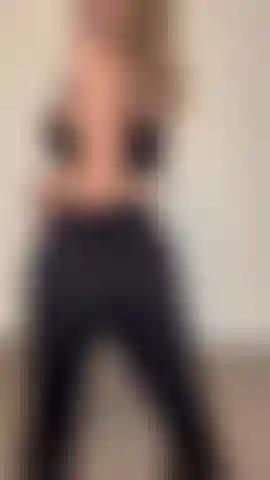 I've just got back from the gym and I'm so horny! Let me suck you in my lycra then pull down my tight leggings and give my pussy a good pounding until you fill me up with all of your cum