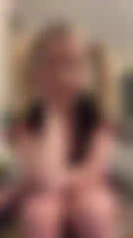 Étudiante, une chatte, un cul, une fessée.