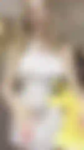 Une milf au souci teaser.