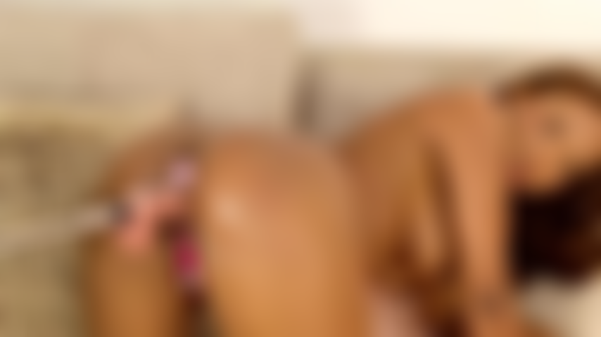 Tu veux baiser ma bouche ou mes trous ?