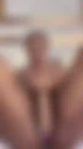 Ma chatte d'ébène crémeuse.