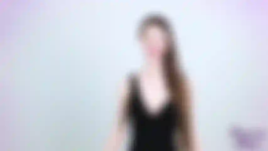 Je suis ton fétiche : être soumise ne veut pas dire branler ta bite comme tu veux. C'est se soumettre à mes désirs pour toi. Je vais recâbler vos désirs pour ne désirer que ce que je vous dis de désirer. Cède à moi et deviens mon vrai bon garçon.