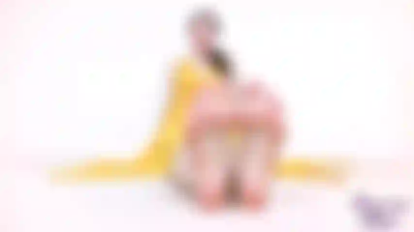 Foot slave addiction training joi : il suffit d'un regard sur mes pieds et tu retombes dans ton obsession de les servir. Votre dépendance à ma taille élancée de 10 pieds a pris le dessus sur votre vie. Tu vas adorer le joi que je te réserve aujourd'hui.