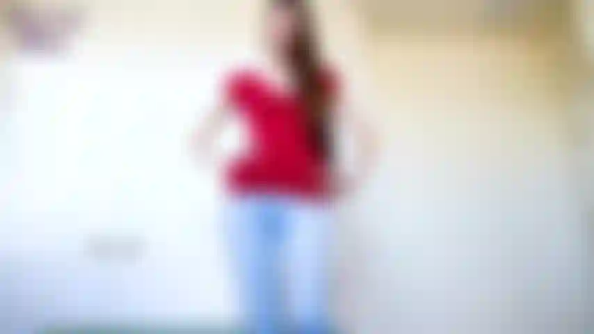 Les vierges paient pour voir ma culotte joi est-ce que mon esclave vierge veut voir ma culotte ? Tu es tellement désespérée de les caresser que tu feras tout ce que je dis, n'est-ce pas ? Donc tu paieras pour les voir. Mais je me sens espiègle, alors je pourrais avoir une ou deux surprises.