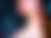 Je parie que tu veux vraiment adorer mes seins, mon cul, ma chatte... Mais, comme tu le verras, je vais te donner la récompense que je considère que tu mérites. C'est peut-être encore mieux que ce que vous pensiez !